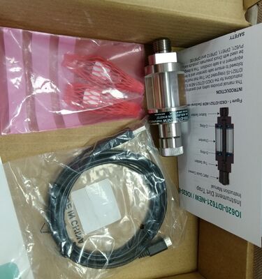 Druck DPI610E Customizable Pressure Calibrator with 4.4in Backlit Display and G1/8 Female and 1/8 NPT Adaptors