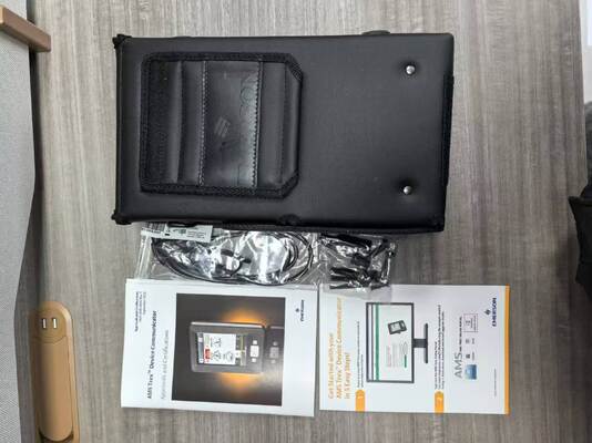 AMS TREXLHPKLWS1S Device Communicator HART Field Communicator with 24 mA 240V ac and Rechargeable Lithium-ion Battery