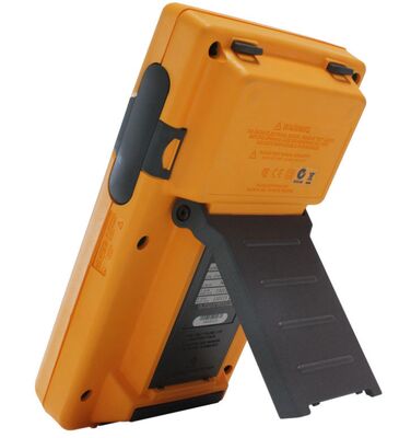 Fluke 743B Multifunction Process Calibrator with 1 Year Warranty and Compact 15X10X8 cm Package