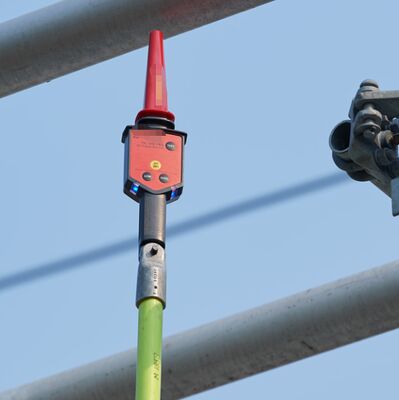 TIC 300 PRO Non-Contact High Voltage Detector with VolTect Alert for Utility and Industrial Safety up to 122 kV