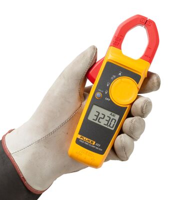Fluke 323 True RMS Clamp Meter ด้วยการวัดกระแสไฟฟ้า 400 A AC และ 600 V AC