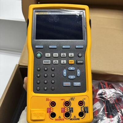 เครื่องสอบเทียบกระบวนการบันทึกข้อมูล Fluke 754CN พร้อมการสื่อสาร HART