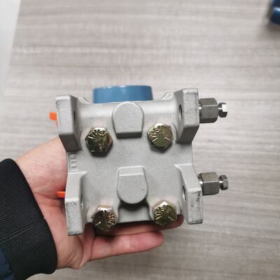 โรซมอนท์TM 3051 โคปแลนาร์TM เครื่องส่งแรงดัน 3051CD2A02A1JM6K5S5Q4 + + 0305RC32