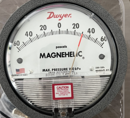 เครื่องวัดความดันความแตกต่าง Magnehelic Dwyer Series-2000 ด้วย 4 ใน Dial Dia และ 1/8 ในการเชื่อมต่อกระบวนการสําหรับช่วง 0-30Pa