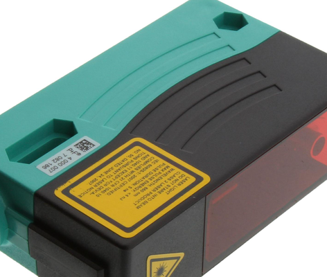 Pepperl + Fuchs Universal Distance Sensor with 8 m Detection Range IO-Link Interface and Pulse Ranging Technology (PRT)